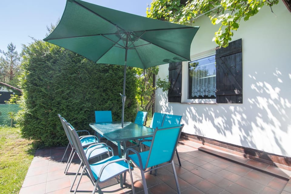 Patio, Garden, Seating area, sunbed