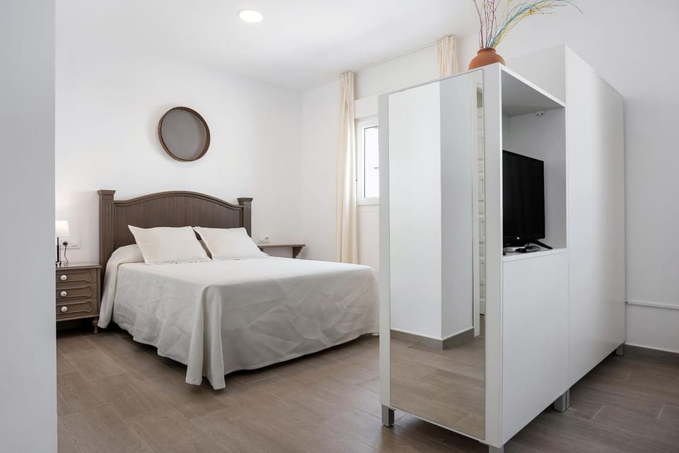 Living room, Bedroom
