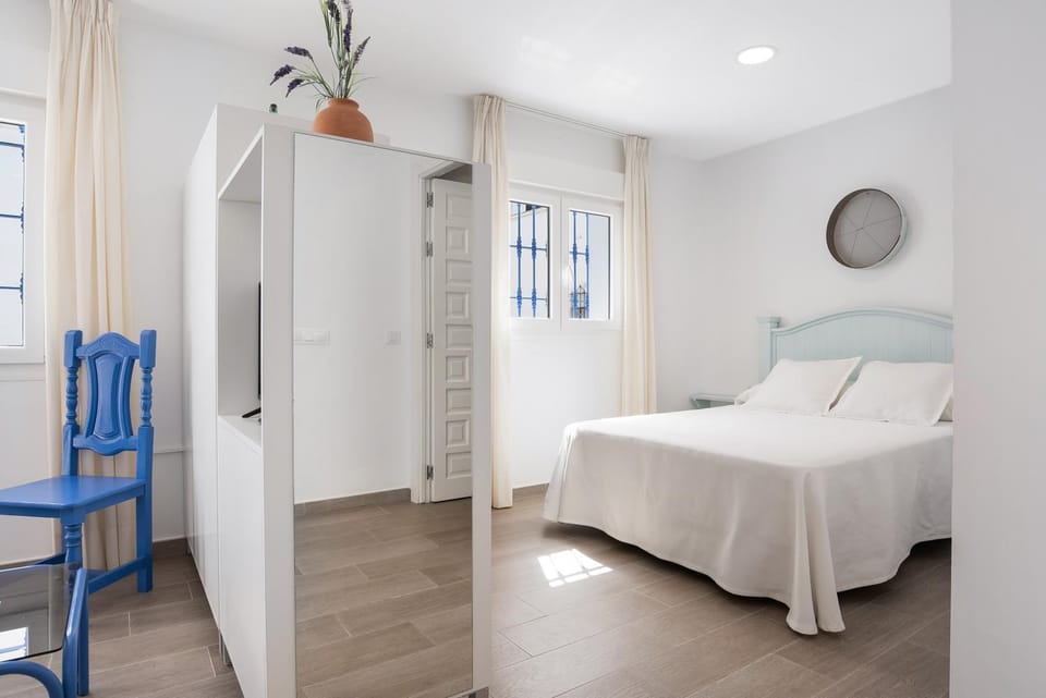 Property building, Living room, Bedroom