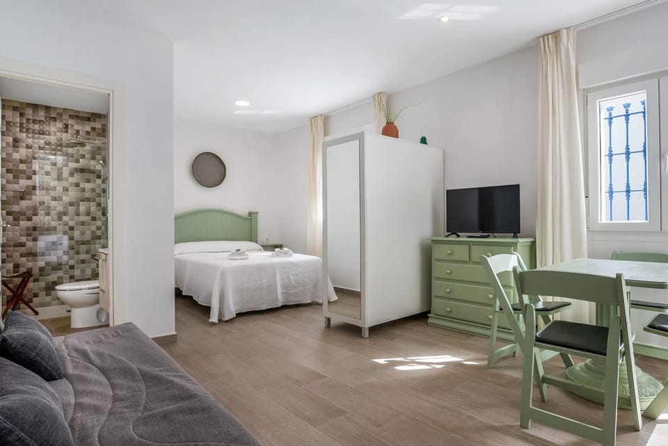 Living room, Bedroom
