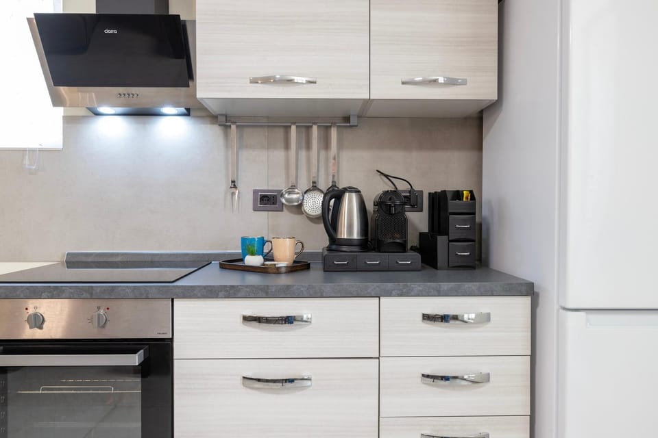Kitchen or kitchenette, Living room