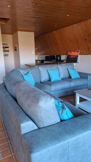 Surf Cabana, a charming 3 bedroom holiday home House in Eastern Cape