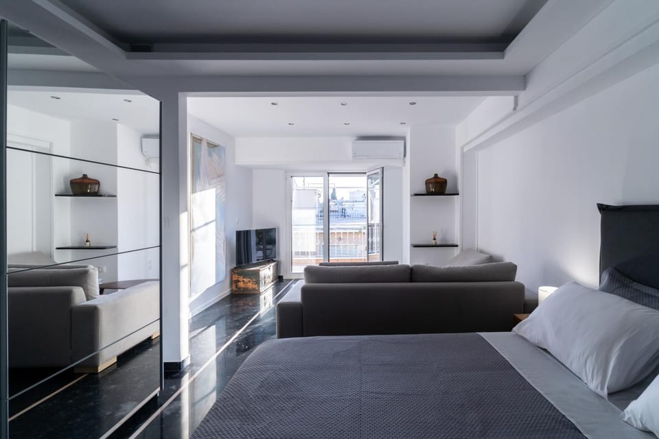 Living room, Photo of the whole room