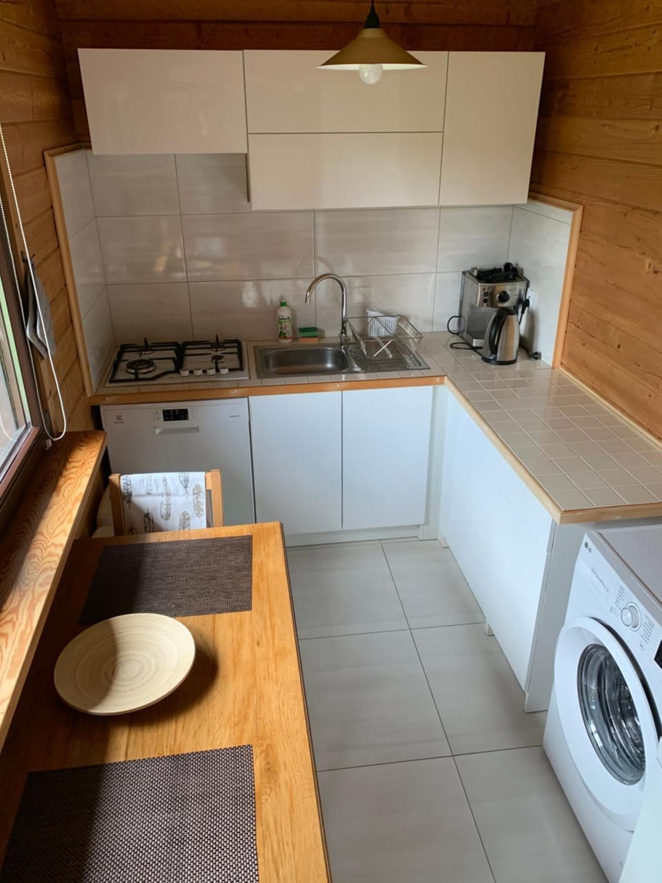 Kitchen or kitchenette, Communal kitchen