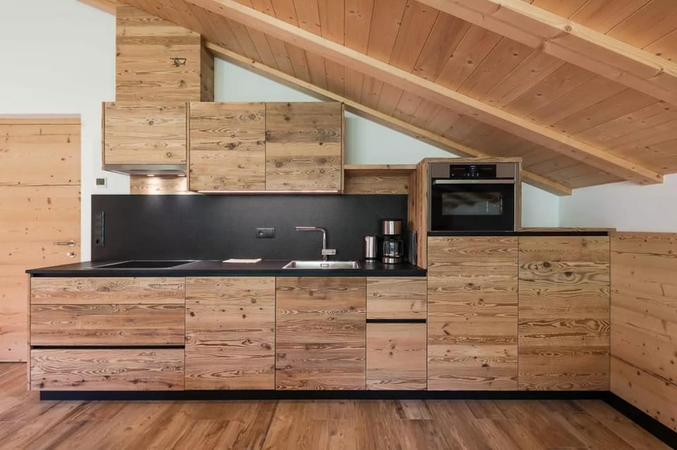 Property building, Kitchen or kitchenette, Living room
