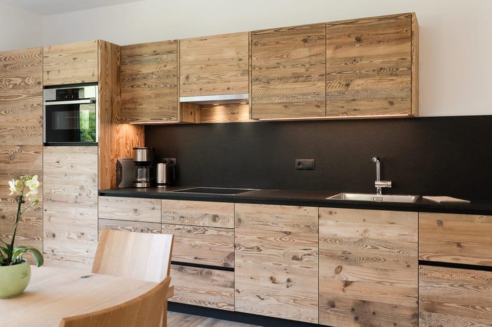 Kitchen or kitchenette, Living room