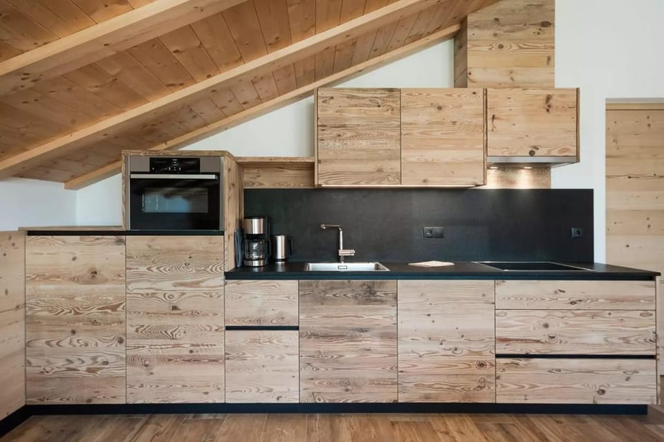 Property building, Kitchen or kitchenette, Living room