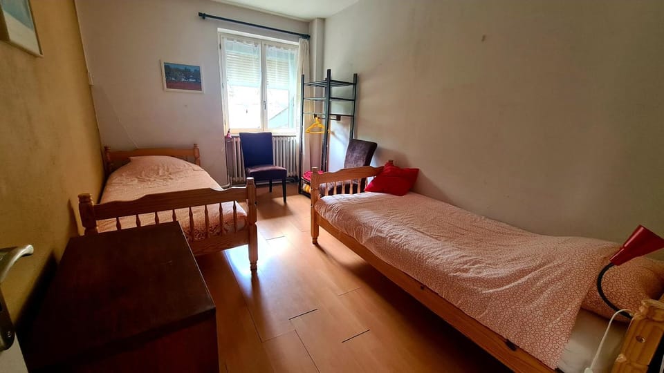 Bed, Bedroom, Family