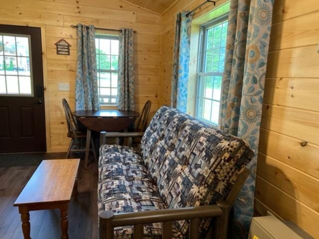 Lincoln Log Cabins Cabin in Woodstock