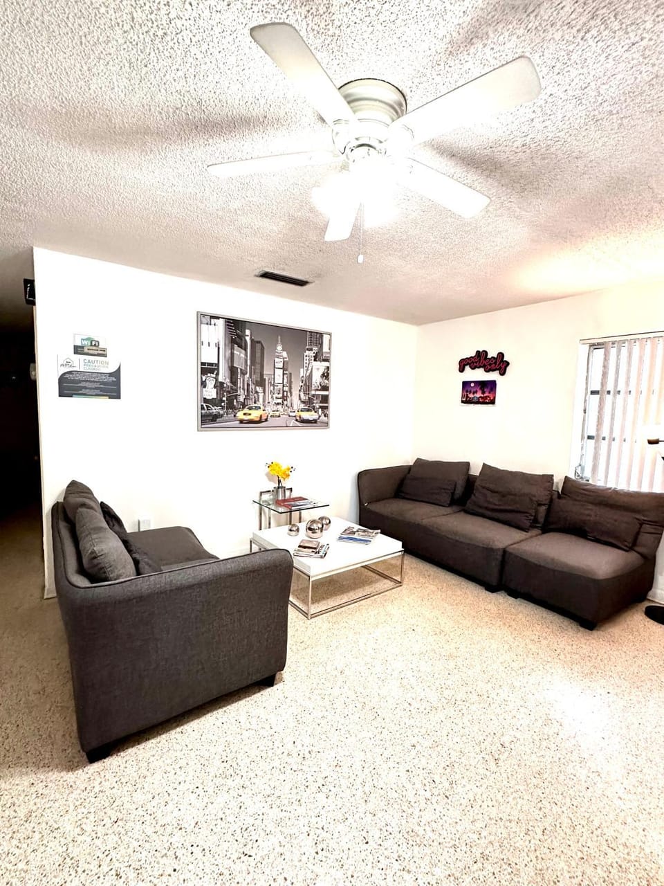 Living room, Seating area