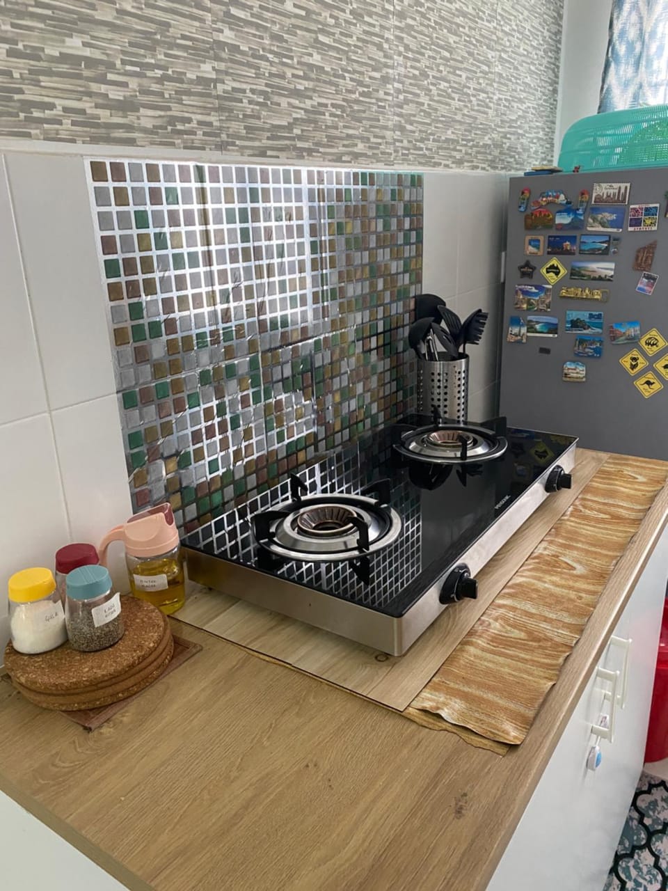 Kitchen or kitchenette, Communal kitchen