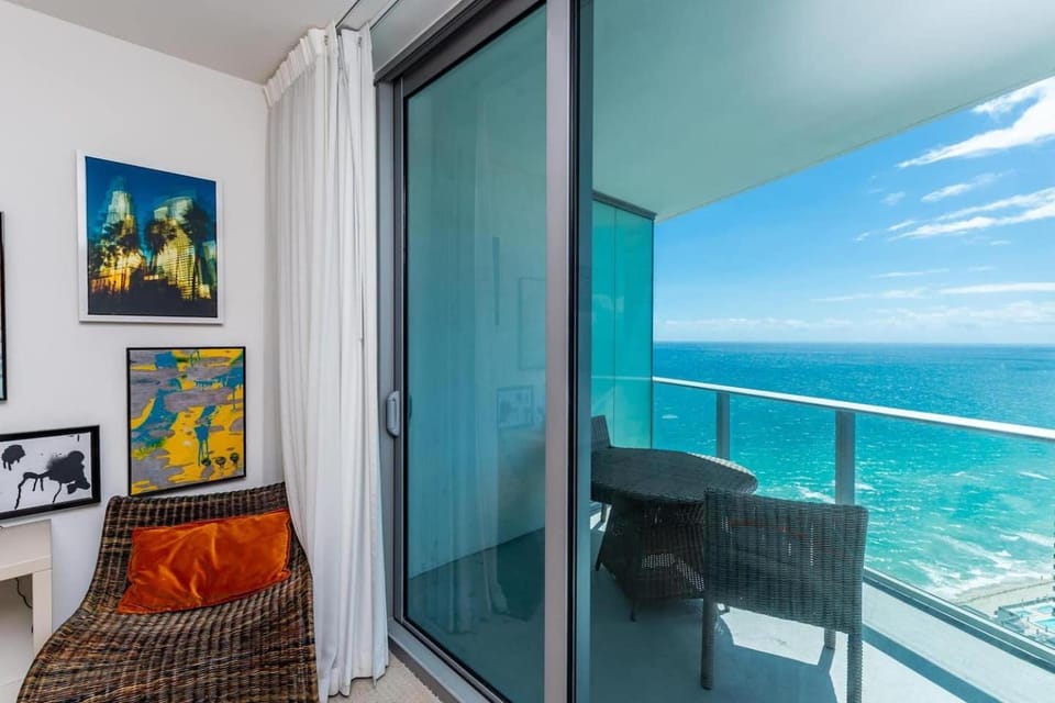 Amazing apartments at Lyfe Resort & Residences Apartment in Hollywood Beach