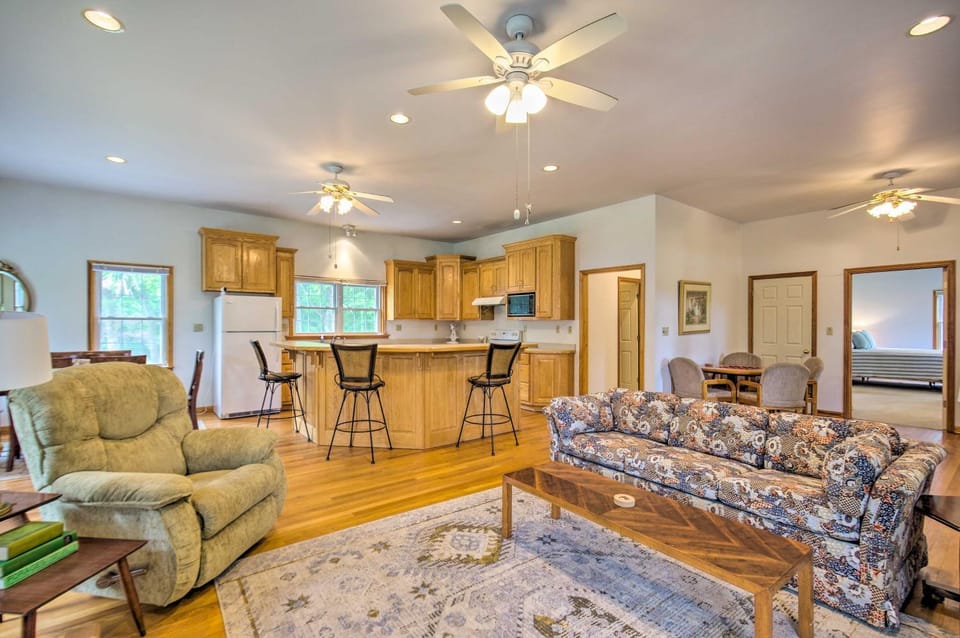 Charming Boydton Retreat ~ 5 Mi to Kerr Lake! House in Virginia