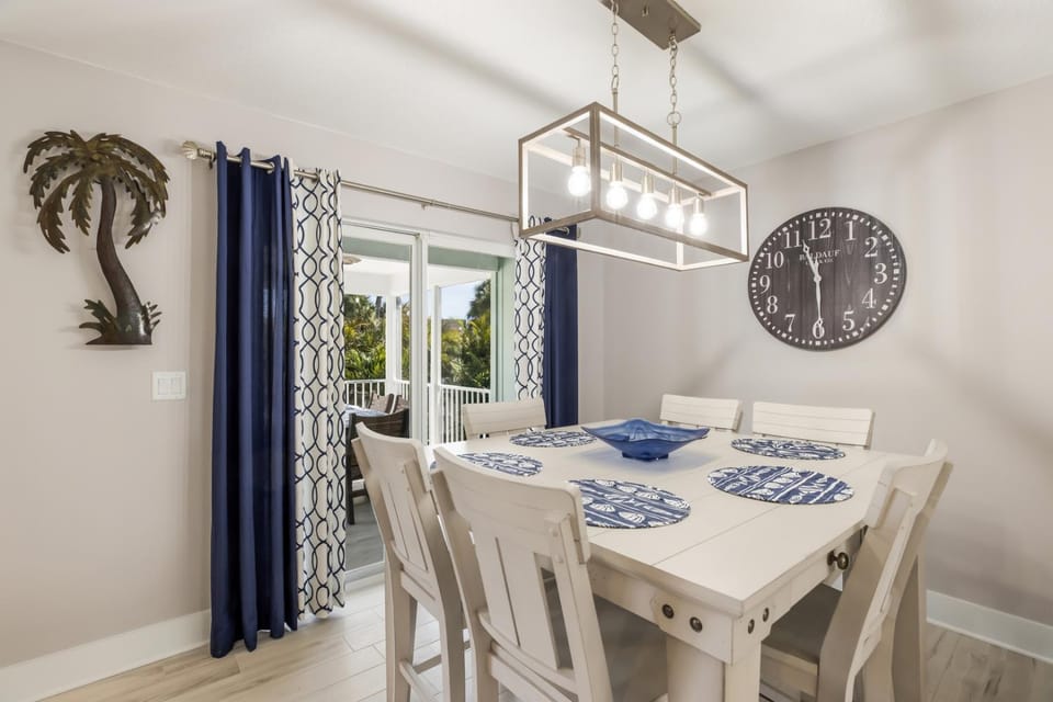 Royal Palm: Pool, 2 Blocks to Beach, Close to Dining & Shopping by Anna Maria Life Vacation Rentals House in Holmes Beach