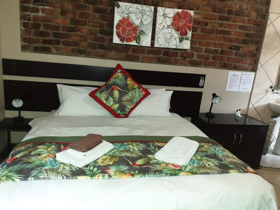 Tsessebe Guesthouse Bed and Breakfast in South Africa