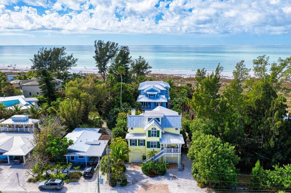 Yellowbird - 705 N Shore House in Anna Maria Island