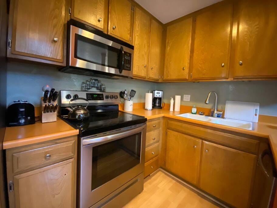 Mammoth Awesome Location-1 min to Shuttles & Food! TOML-CPAN-11402 Apartment in Mammoth Lakes