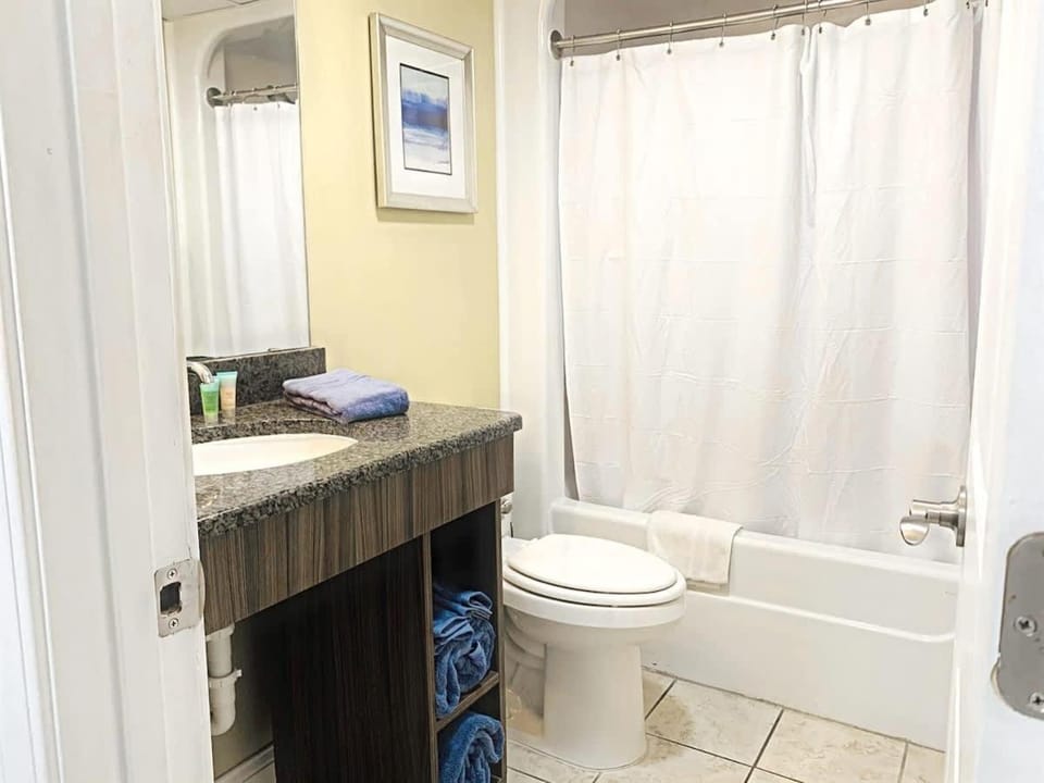 *OCEAN VIEW BEAUTY* Pools, Lazy River, Hot Tubs+*M73 House in Myrtle Beach