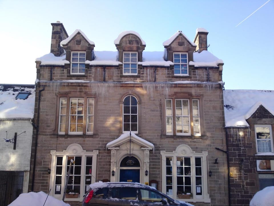Property building, Facade/entrance, Winter, Dinner