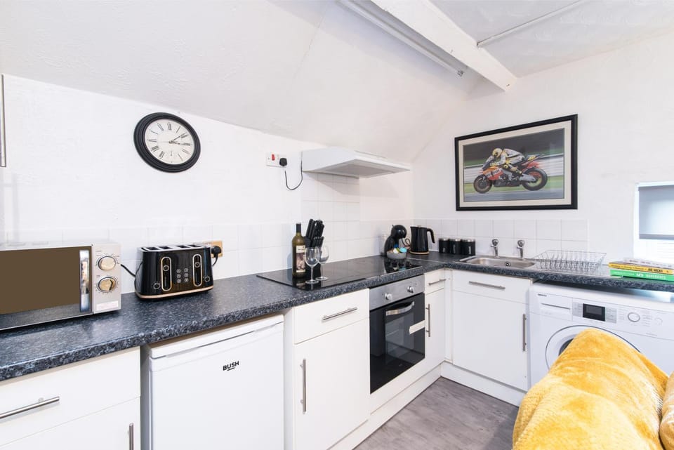 Cosy 1Bed Contractor & Pilot Flat - FREE Parking & FAST WiFi Apartment in South Derbyshire District