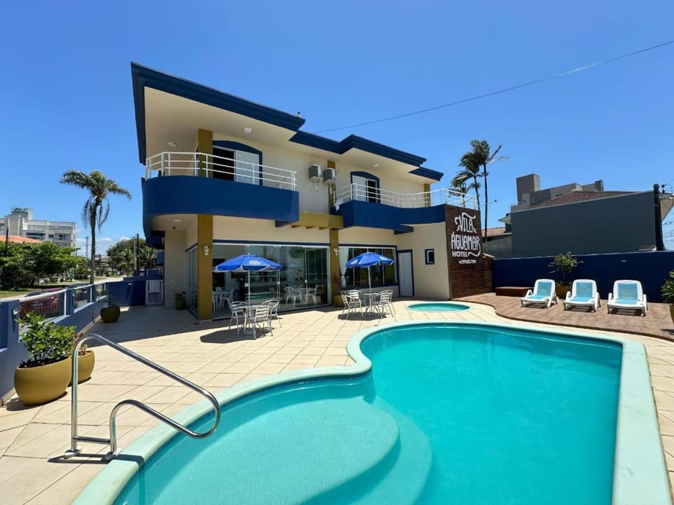 Property building, Swimming pool, Swimming pool
