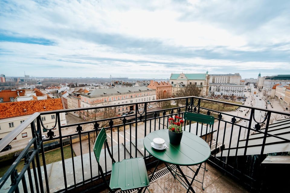 Balcony/Terrace, City view