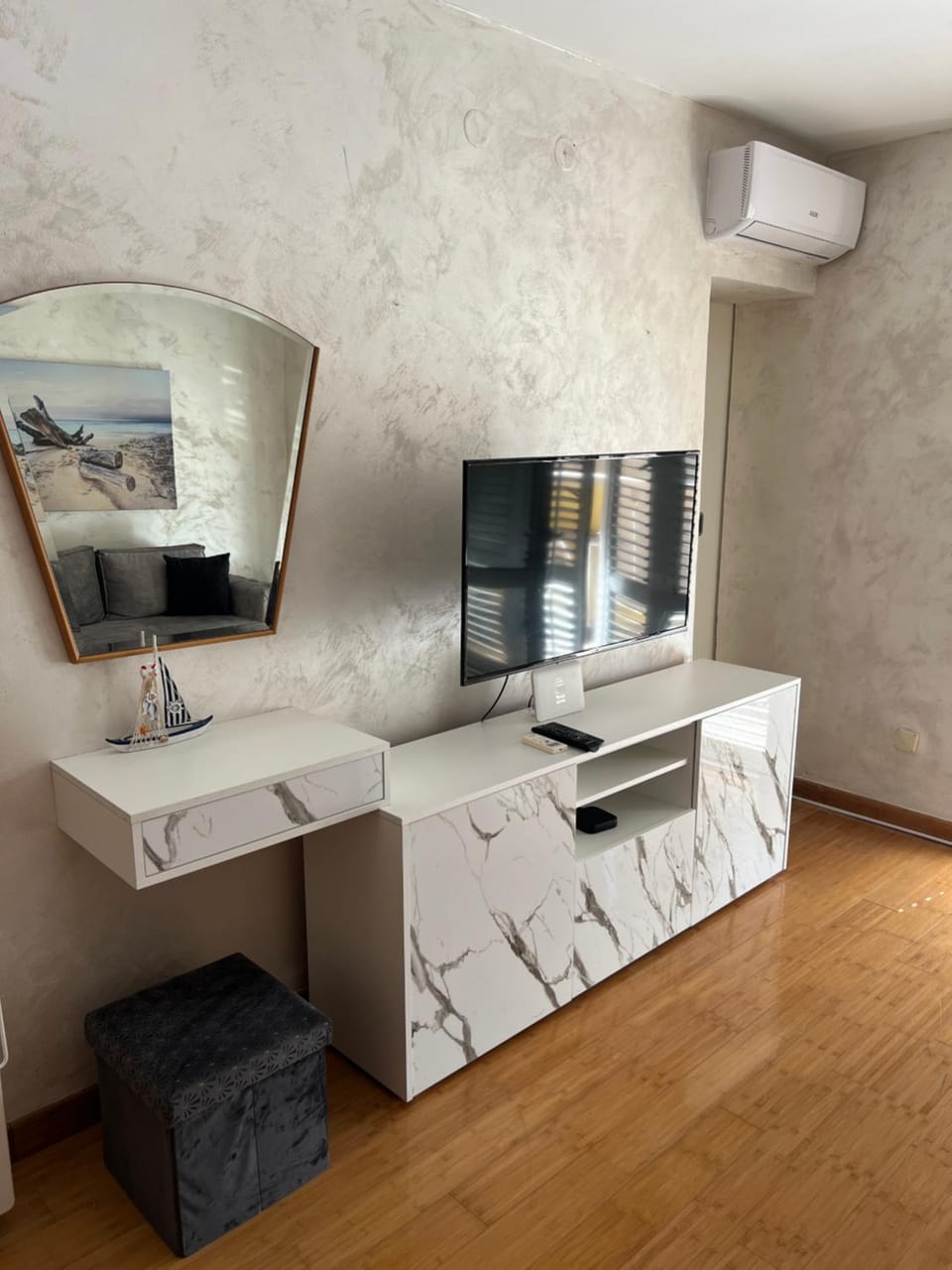 TV and multimedia, hair dresser, air conditioner
