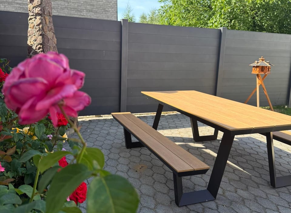 Garden, Seating area