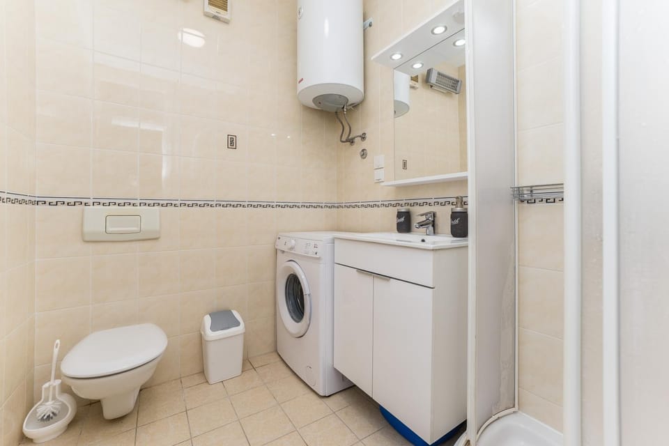 White Jasmine, sea view penthouse for 8 Apartment in Novalja