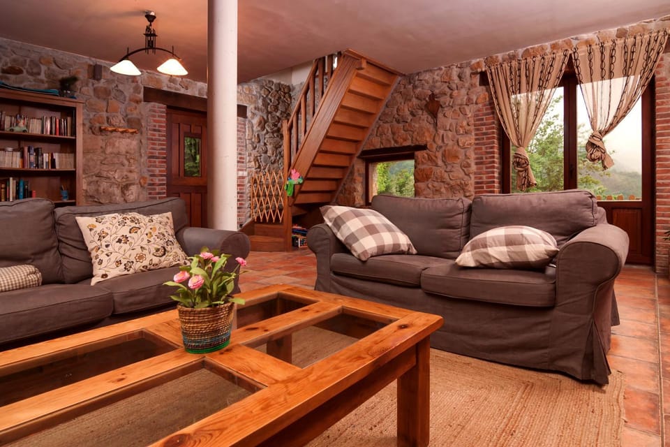 La Casuca Nandin House in Cantabria