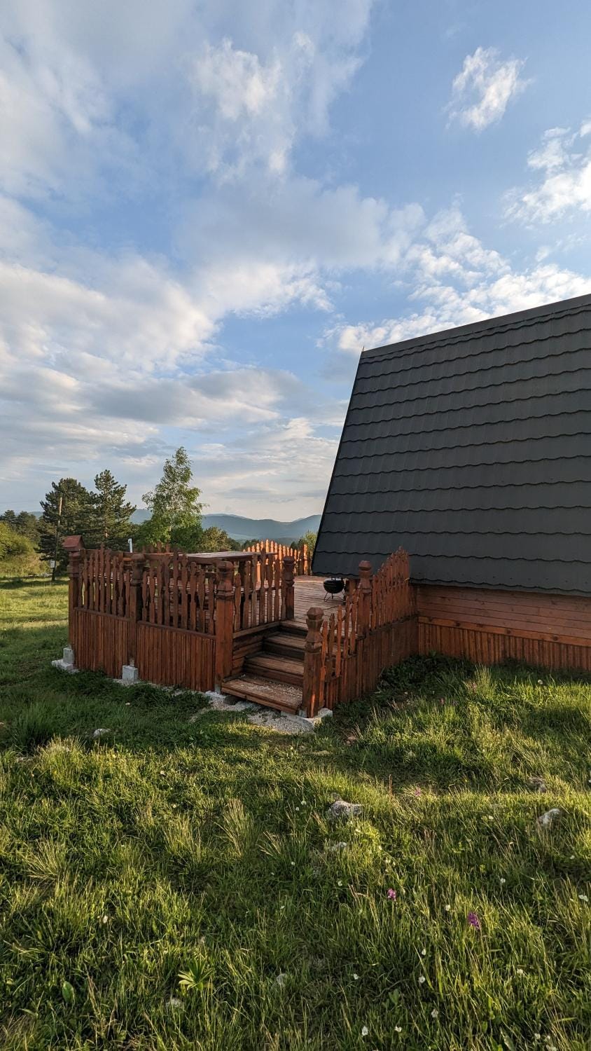 Property building, Day, Natural landscape, Garden, Garden view