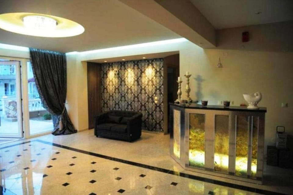 Lobby or reception, Internal: Not applicable to any particular room