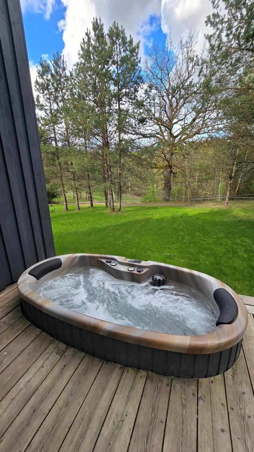 NEILA - 'Virš Ąžuolų' - Forest SPA - FREE jacuzzi House in Klaipėda County, Lithuania