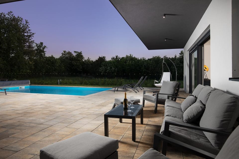 Balcony/Terrace, Seating area, Pool view, Swimming pool