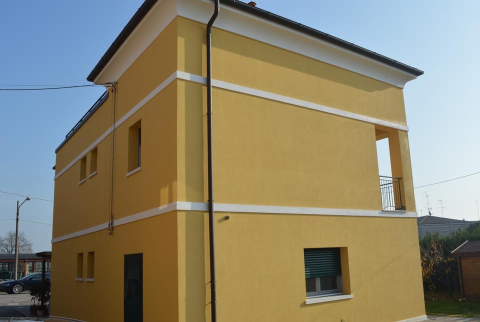 Property building, Day
