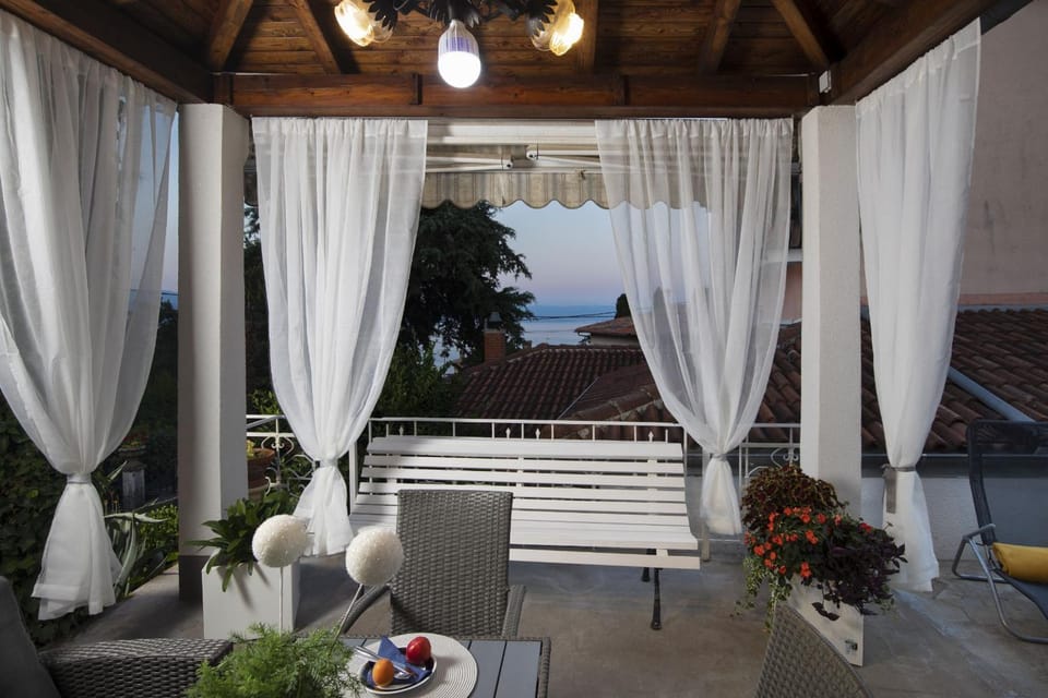 Patio, View (from property/room), Seating area