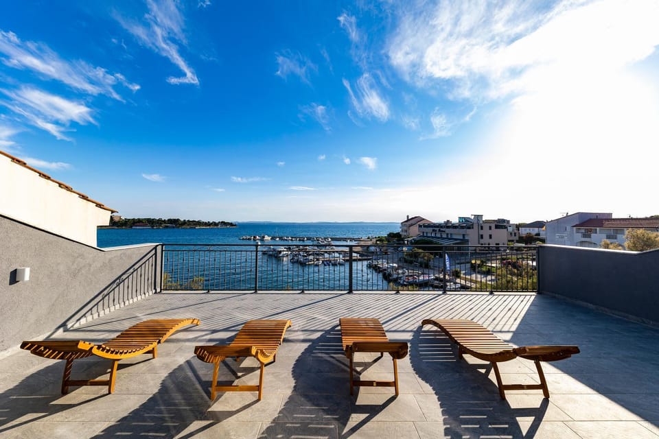 Sunrise, beautiful penthouse with jacuzzi Villa in Zadar County
