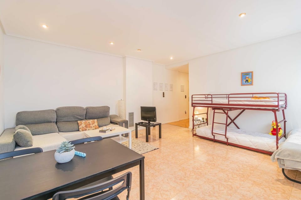 TV and multimedia, Living room, Seating area, bunk bed