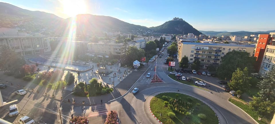 Bird's eye view, City view, Street view