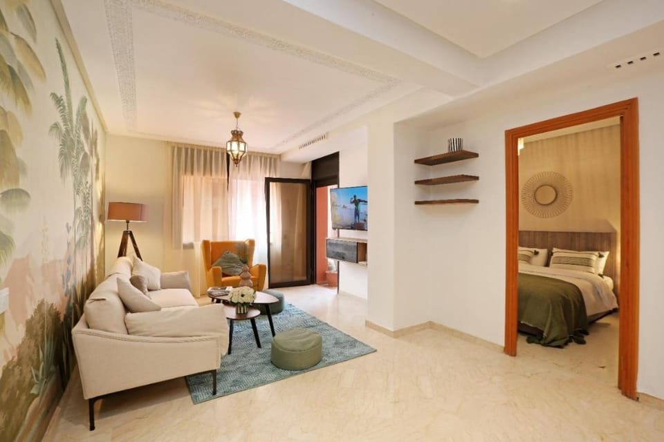 Photo of the whole room, Bedroom
