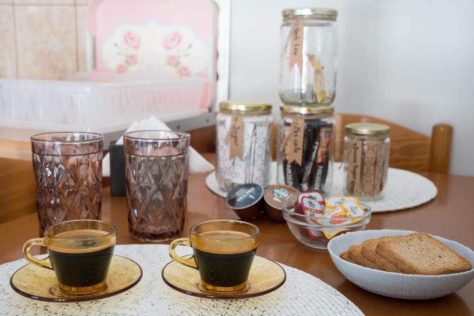 Coffee/tea facilities, Food, Breakfast
