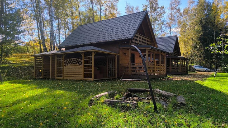 Property building, Day, Natural landscape, Garden, Garden view