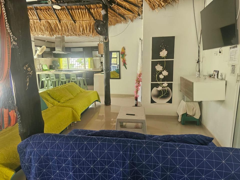 Communal lounge/ TV room