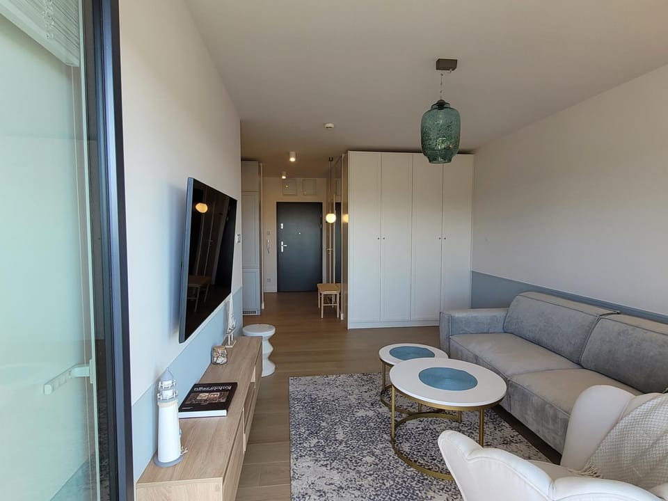 Communal lounge/ TV room, TV and multimedia, Living room, Seating area