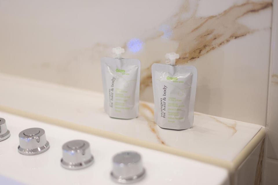 Le 8 Suite Spa Privative Sauna et Jacuzzi parking gratuit Apartment in Bourgogne-Franche-Comté