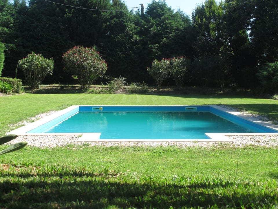 Swimming pool, Swimming pool