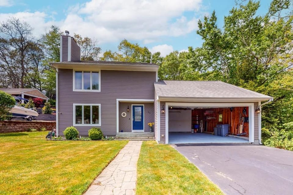 Birch Grove House in Mashpee