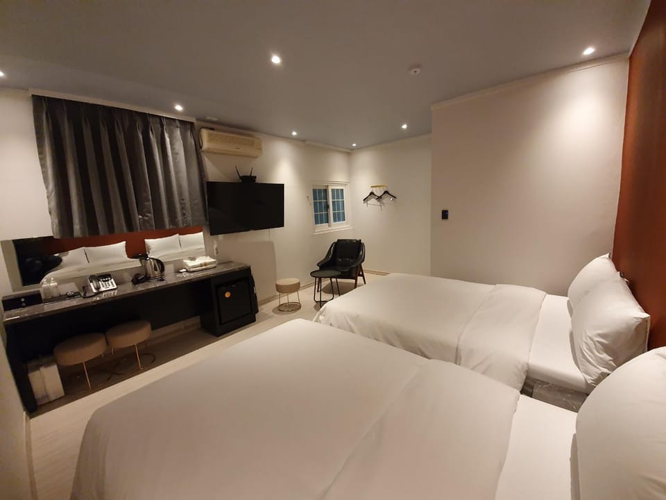 Hotel WO Yongsan Station Motel in Seoul