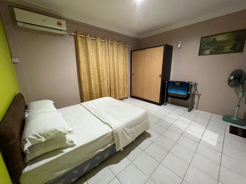 Hanif Homestay Apartment in Kuching