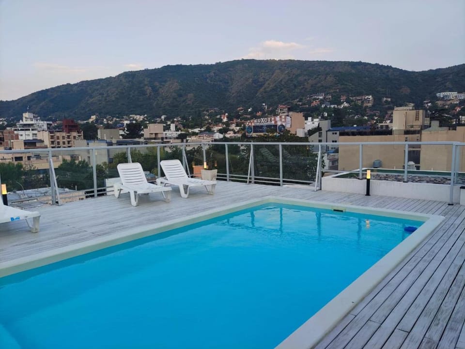 Mountain view, Swimming pool